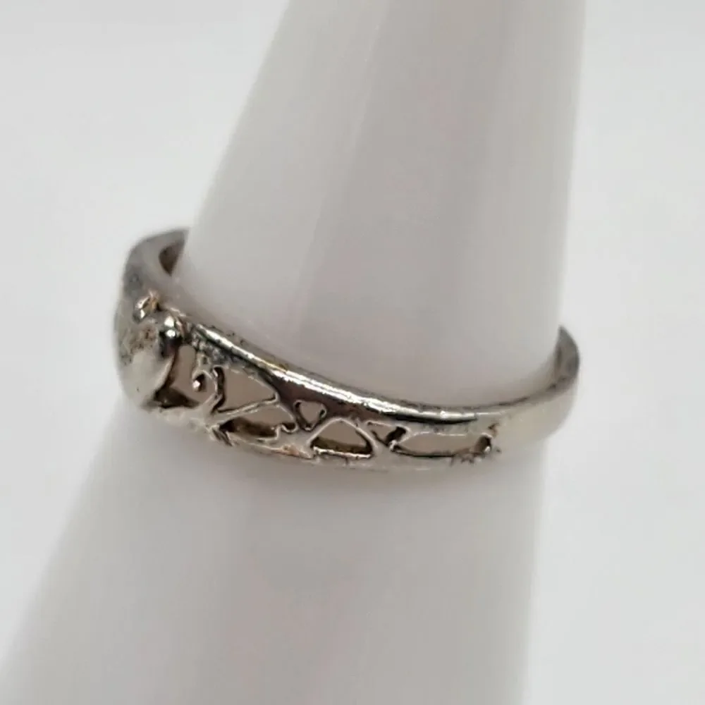 Sterling Silver Heart & Cutout Design Ring (5.5)